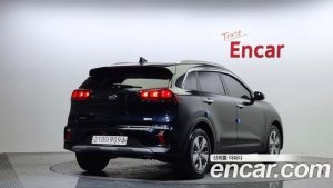 Kia Niro 1.6 HEV 2020 года из Южной Кореи