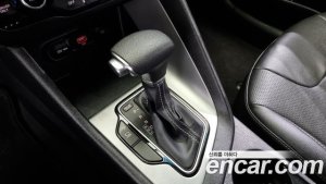 Kia Niro 1.6 HEV 2020 года из Южной Кореи