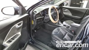 Kia Niro 1.6 HEV 2020 года из Южной Кореи