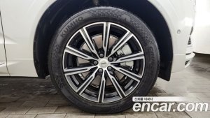 Volvo XC60 T8 Inscription 2021 года из Южной Кореи