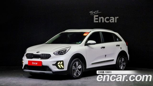 Kia Niro 1.6 HEV 2020 года из Кореи