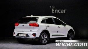 Kia Niro 1.6 HEV 2020 года из Южной Кореи