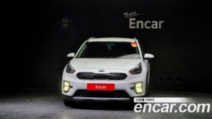 Kia Niro 1.6 HEV 2020 года из Южной Кореи