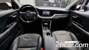 Kia Niro 1.6 HEV 2020 года из Южной Кореи