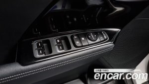 Kia Niro 1.6 HEV 2020 года из Южной Кореи