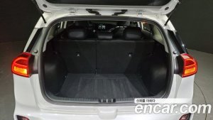 Kia Niro 1.6 HEV 2020 года из Южной Кореи