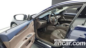 Maserati Quattroporte 3.0 V6 GranLusso 2020 года из Южной Кореи
