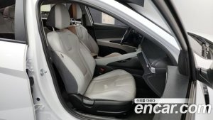 Hyundai AVANTE 1.6 2021 года из Южной Кореи