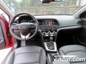 Hyundai AVANTE 1.6 2020 года из Южной Кореи