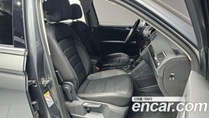 Volkswagen Tiguan 2.0 TDI Premium 2020 года из Южной Кореи