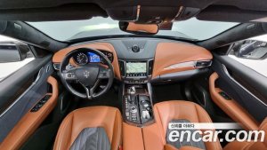 Maserati Levante 3.0 AWD GranLusso 2020 года из Южной Кореи