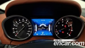 Maserati Levante 3.0 AWD GranLusso 2020 года из Южной Кореи