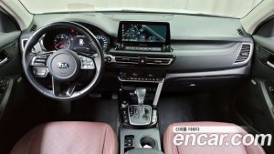 Kia Seltos Дизель 1.6 2WD 2020 года из Южной Кореи