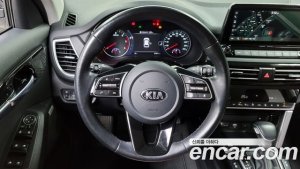 Kia Seltos Дизель 1.6 2WD 2020 года из Южной Кореи