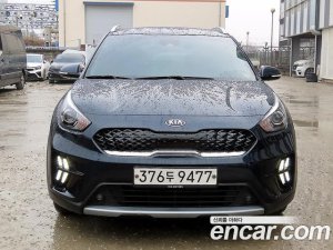 Kia Niro 1.6 HEV 2020 года из Южной Кореи