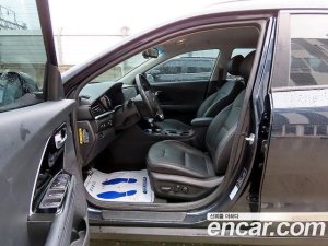 Kia Niro 1.6 HEV 2020 года из Южной Кореи