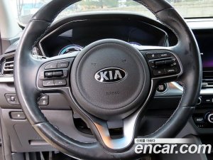 Kia Niro 1.6 HEV 2020 года из Южной Кореи