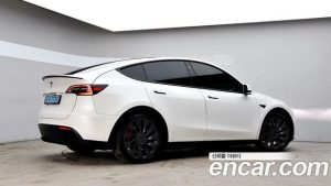 Tesla Model Y Performance 2021 года из Южной Кореи