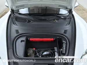 Porsche Taycan 4S 2021 года из Южной Кореи
