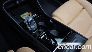 Volvo XC40 T4 Inscription 2020 года из Южной Кореи