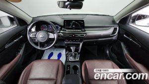 Kia Seltos Бензин 1.6 Turbo 2WD 2021 года из Южной Кореи