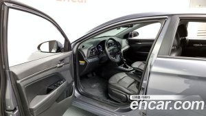 Hyundai AVANTE 1.6 2020 года из Южной Кореи