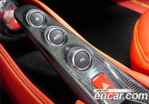 Ferrari F8 3.9 V8 2021 года из Южной Кореи