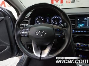 Hyundai AVANTE 1.6 2020 года из Южной Кореи