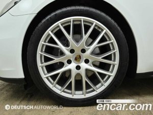 Porsche Panamera 3.0 AWD 2020 года из Южной Кореи