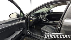 Kia K5 Prestige 2020 года из Южной Кореи