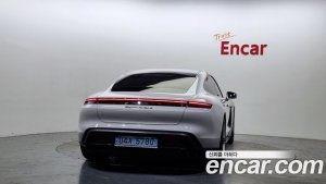 Porsche Taycan Turbo S 2021 года из Южной Кореи
