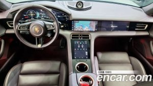 Porsche Taycan Turbo S 2021 года из Южной Кореи