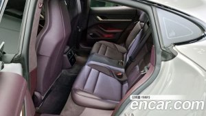 Porsche Taycan Turbo S 2021 года из Южной Кореи