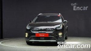 Kia Niro 1.6 HEV 2020 года из Южной Кореи