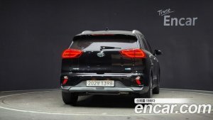 Kia Niro 1.6 HEV 2020 года из Южной Кореи