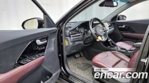 Kia Niro 1.6 HEV 2020 года из Южной Кореи