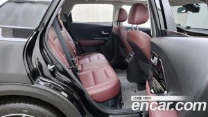 Kia Niro 1.6 HEV 2020 года из Южной Кореи