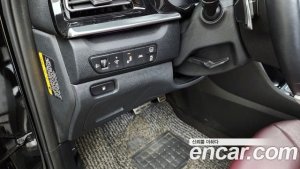 Kia Niro 1.6 HEV 2020 года из Южной Кореи