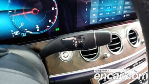 Mercedes-Benz E-Class E220d 4MATIC Exclusive 2021 года из Южной Кореи