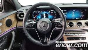 Mercedes-Benz E-Class E220d 4MATIC Exclusive 2021 года из Южной Кореи