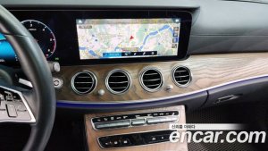 Mercedes-Benz E-Class E220d 4MATIC Exclusive 2021 года из Южной Кореи