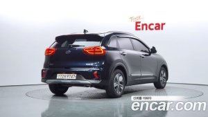 Kia Niro 1.6 HEV 2020 года из Южной Кореи