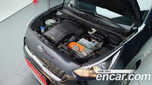 Kia Niro 1.6 HEV 2020 года из Южной Кореи