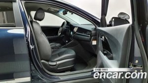 Kia Niro 1.6 HEV 2020 года из Южной Кореи