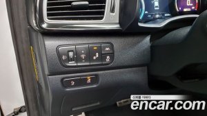 Kia Niro Noblesse 2021 года из Южной Кореи