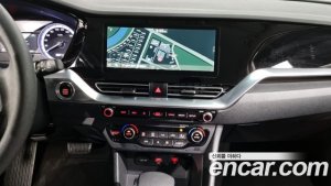 Kia Niro 1.6 HEV 2021 года из Южной Кореи