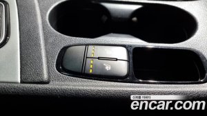 Kia Niro 1.6 HEV 2021 года из Южной Кореи