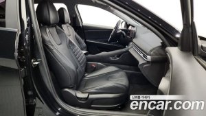 Hyundai AVANTE Inspiration 2021 года из Южной Кореи