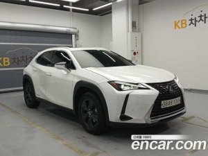 Lexus UX 2.0 2WD 2021 года из Южной Кореи