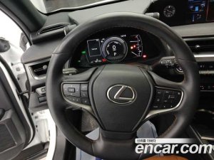 Lexus UX 2.0 2WD 2021 года из Южной Кореи